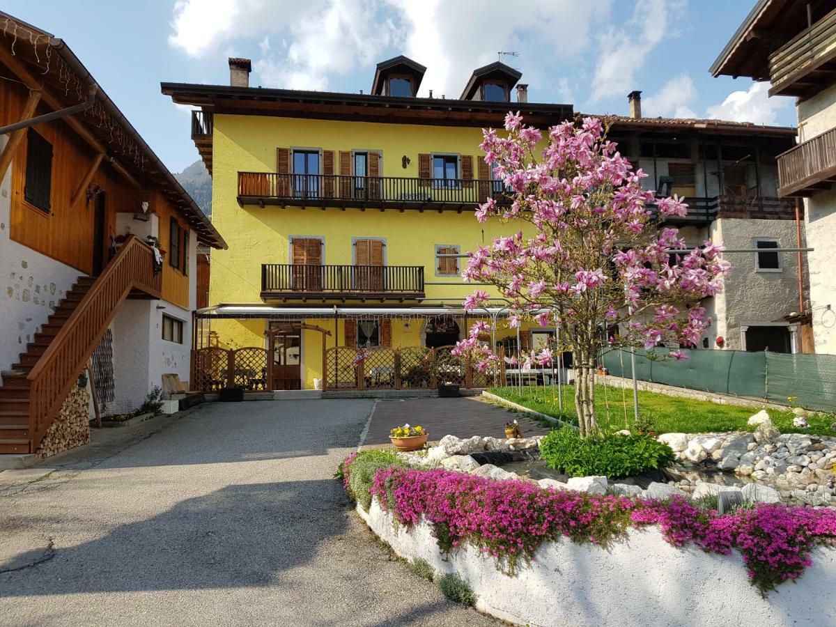 Albergo Casavecchia Tiarno di Sopra Exterior photo